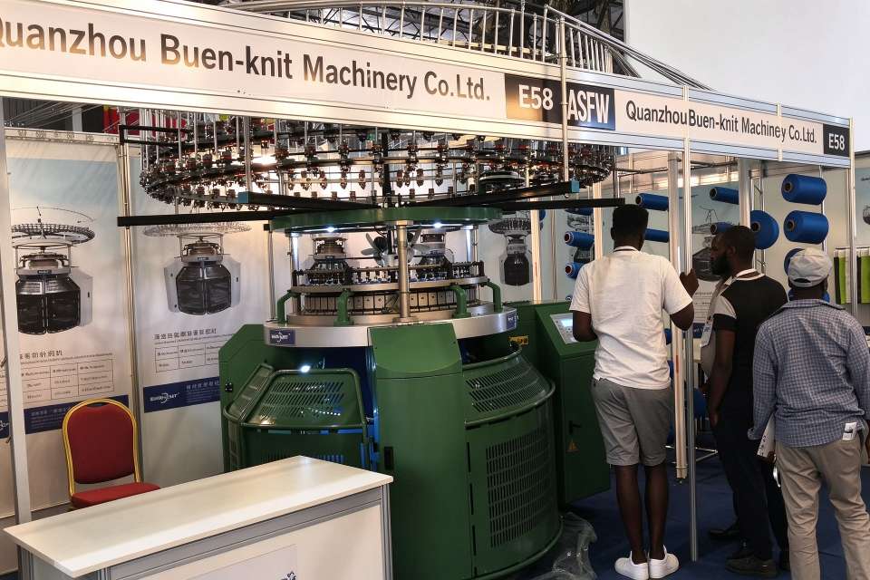 BUEN-KNIT machine exhibition4